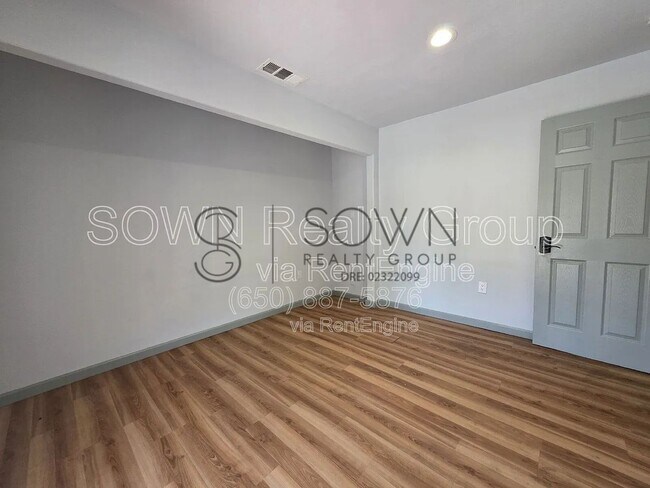 Building Photo - 412 E William St