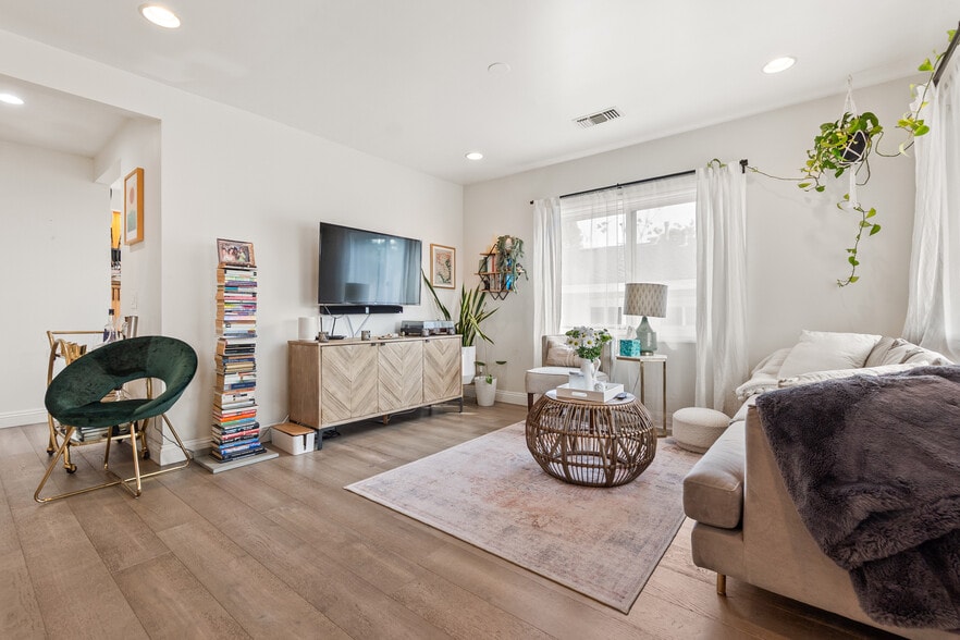 Building Photo - 529 Isabel St