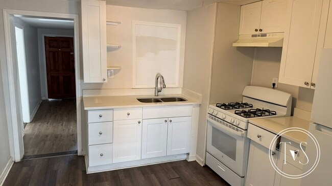 Building Photo - 710 Fruit St