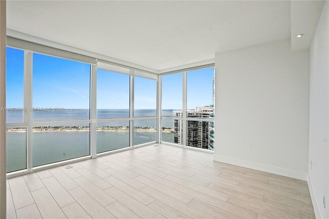 Building Photo - 2101 Brickell Ave