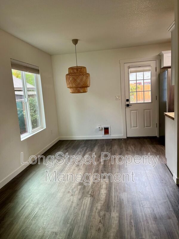 Building Photo - 7343 SE 84th Ave