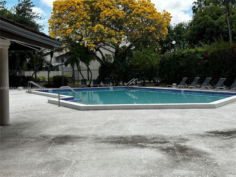 Building Photo - 13350 SW 88th Ter