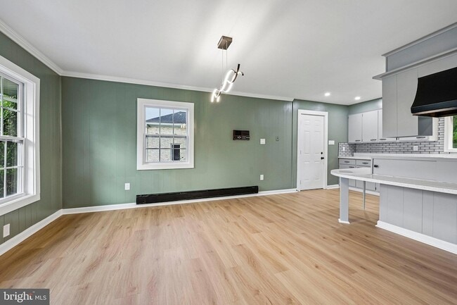 Building Photo - 7200 Vellex Ln