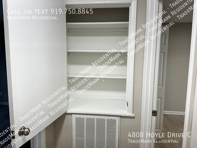 Building Photo - 4808 Hoyle Dr