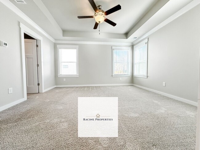 Building Photo - Charming Townhouse in Greer, SC