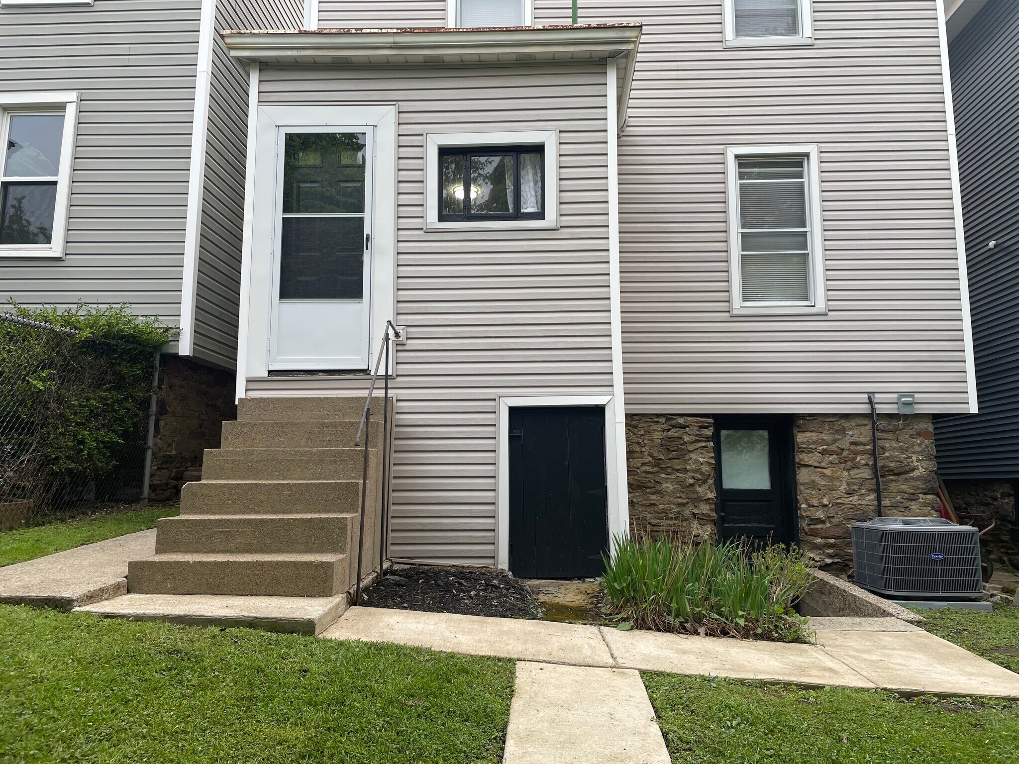 Building Photo - 4114 Grizella St