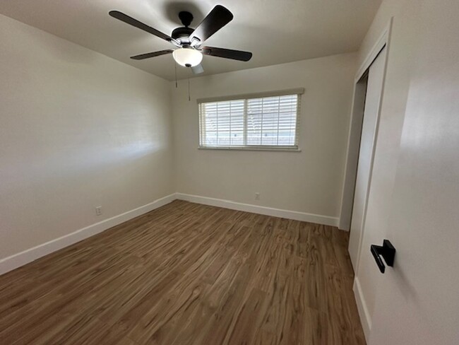 Building Photo - MOVE IN SPECIAL!
