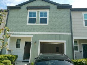 Building Photo - 947 Grandin St