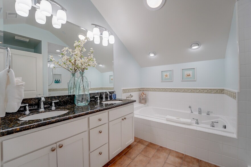 Building Photo - 817 Ostend Ct