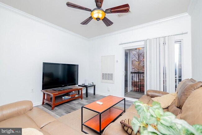 Building Photo - 11373 Aristotle Dr