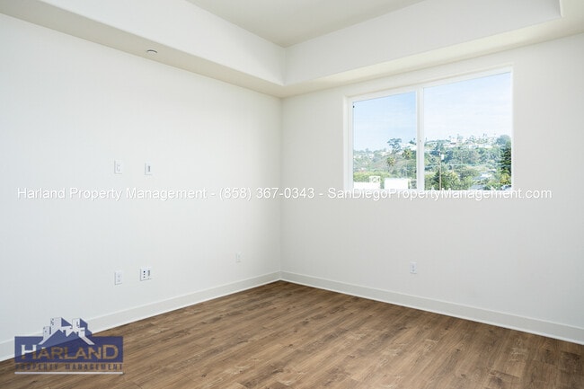 Building Photo - 5702 La Jolla Blvd