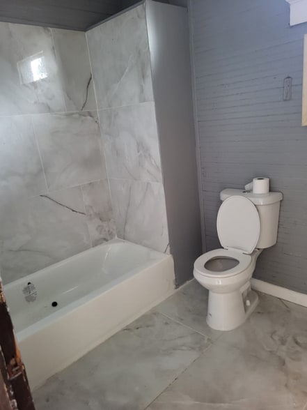 Building Photo - 539 Ave A