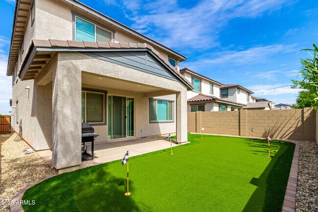 Building Photo - 5747 S Labelle