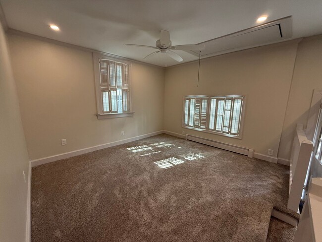 Building Photo - 1121 Forest Hills Rd NW