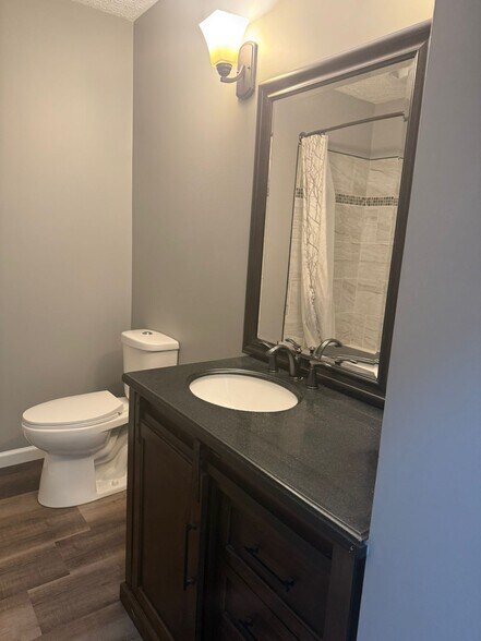 Building Photo - 2347 Ferguson Rd