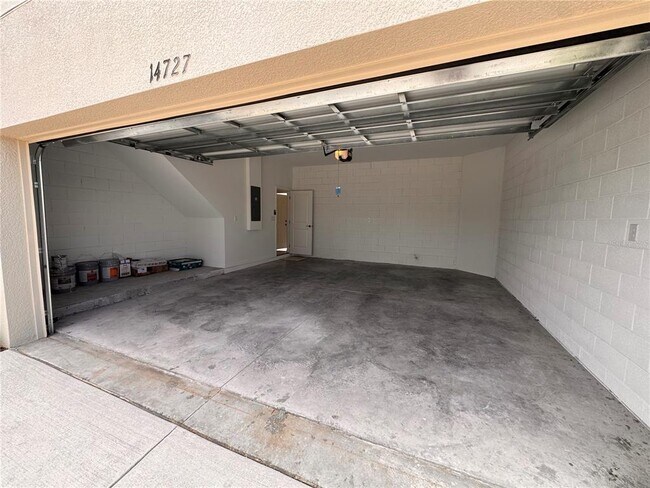 Building Photo - 14727 Field Daisy Dr