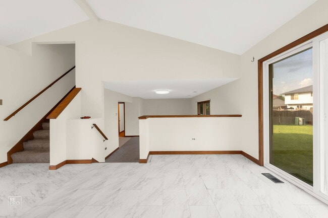 Building Photo - 1409 Gilray Dr
