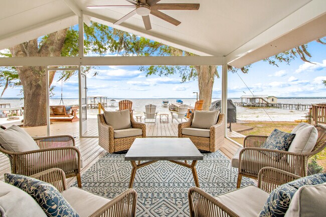 Building Photo - 13920 SE 124th St