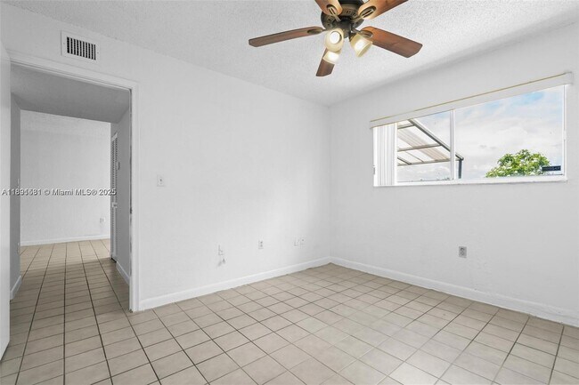 Building Photo - 5736 W 26th Ave