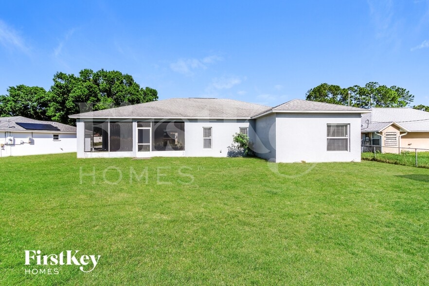 Building Photo - 2242 Mantilla Ave SE