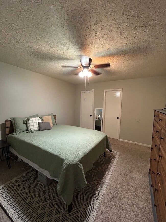 Building Photo - 109 Live Oak Cir