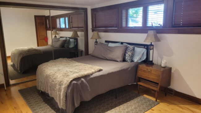 Building Photo - 812 Randolph St