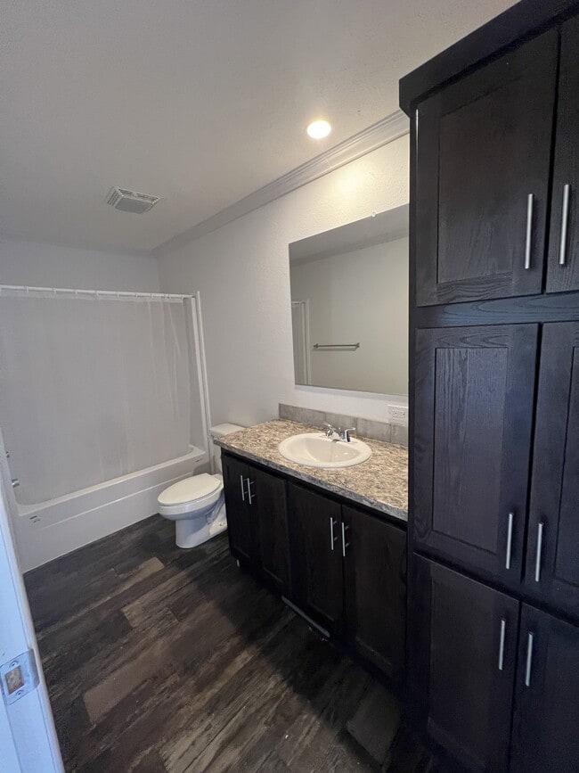 Building Photo - 518 Colorado Ave