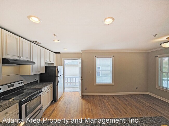 Building Photo - 4 br, 3.5 bath House - 138 Brook Cir SE