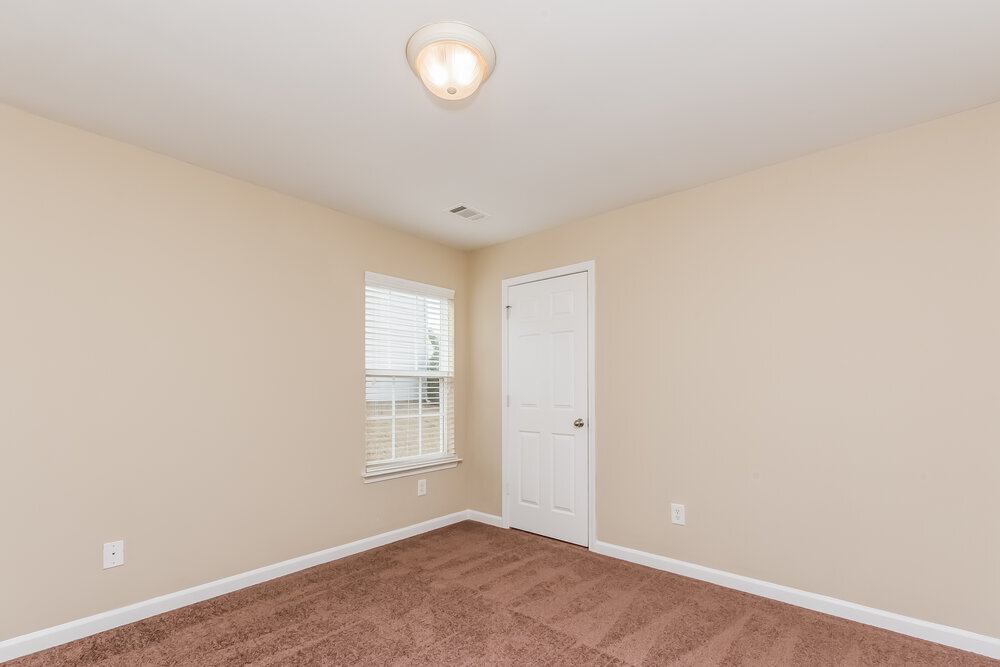 Building Photo - 2890 Centerglen Ln