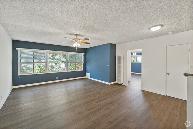 Primary Photo - 2235 &amp; 2245 W. 26th Pl (B)