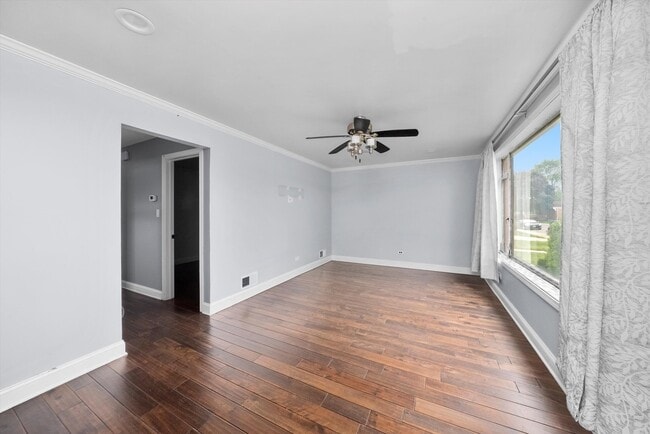 Building Photo - 4223 W 82nd St