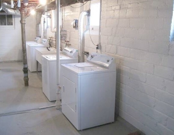 Free W & D - 2479 E 124th St