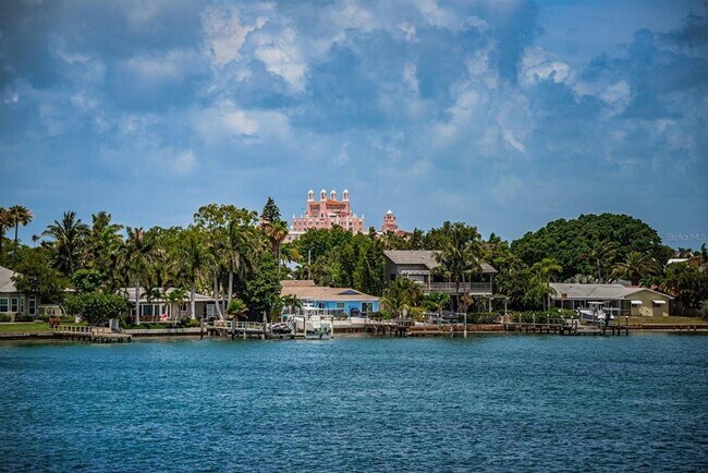 Building Photo - 6085 Bahia Del Mar Cir N