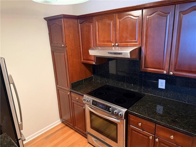 Building Photo - 2511 River Green Dr NW