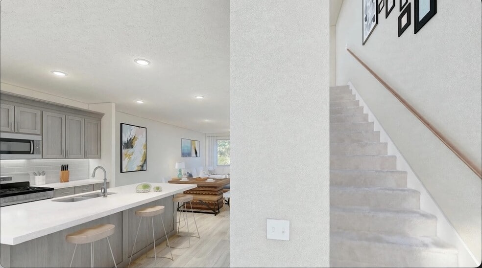 Virtual entry photo, steps to bedrooms - 13735 Del Corso Way