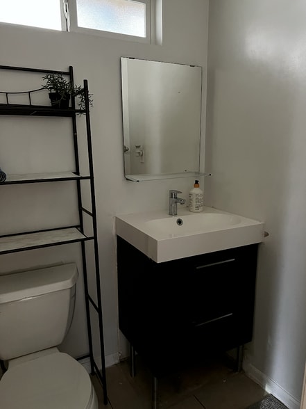 Building Photo - 115 N Parkwood Ave