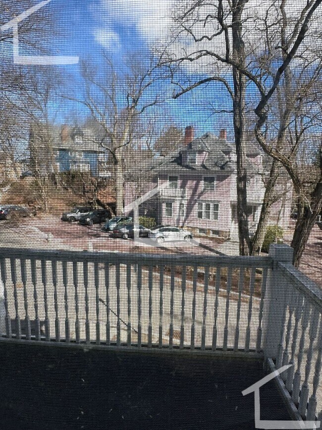 Building Photo - 143 Kilsyth Rd