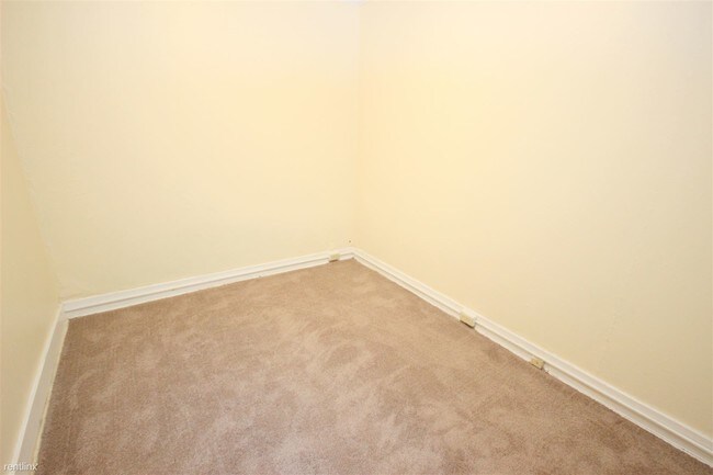 Building Photo - 5536 Kamin St