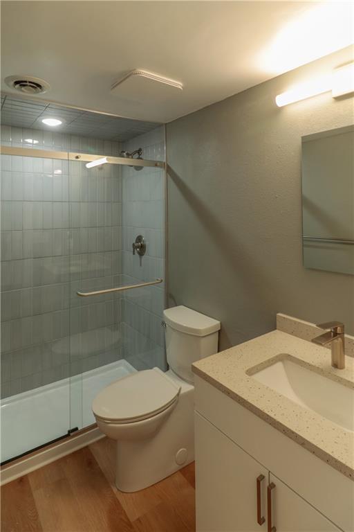 Building Photo - 811 N Pleasant St