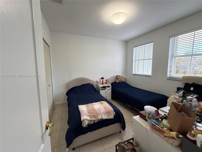 Building Photo - 11416 NW 43rd Terrace