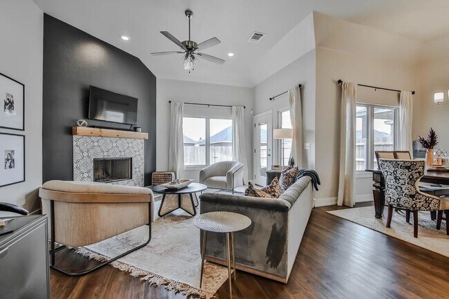 Building Photo - Beautiful 3 bedroom 2 bathroom in Frenship ISD!