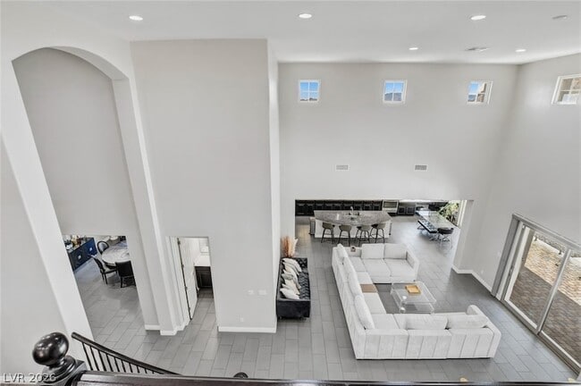 Building Photo - 11 Grand Masters Dr