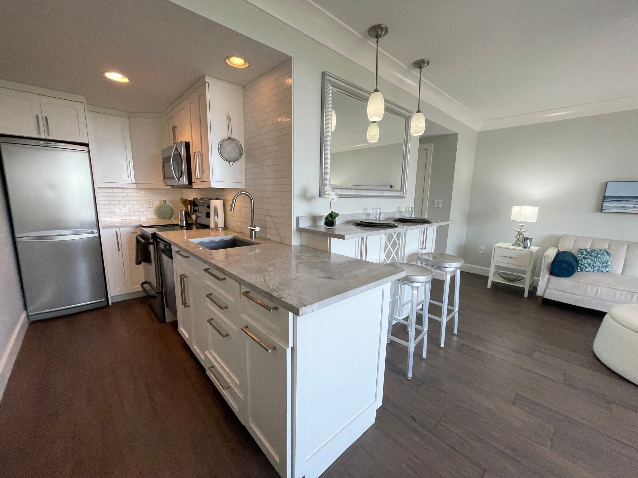 Marble counter with custom cabinets and storage - 15 S Golfview Rd