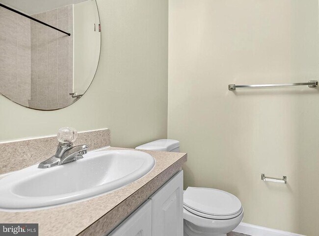 Building Photo - 4709 Tecumseh St