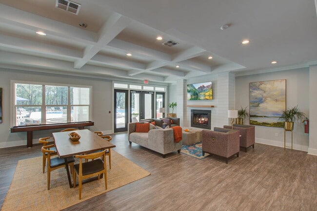 Building Photo - 1237 Tice Ln