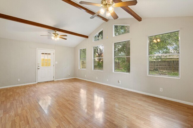 Building Photo - 407 Cicero Ave