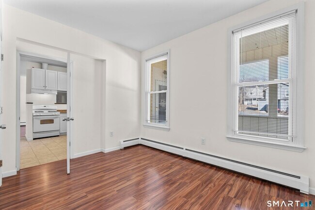 Building Photo - 83 Prospect St