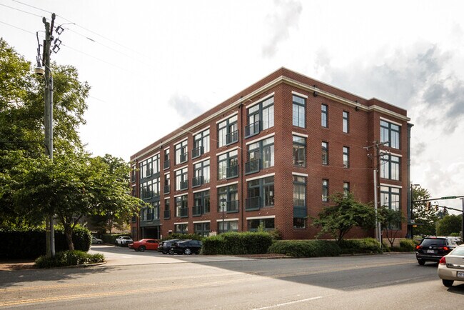 Building Photo - Amazing Industrial Studio at 626 N Graham!