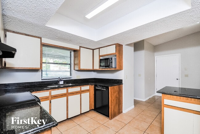 Building Photo - 1031 Dolly Ln