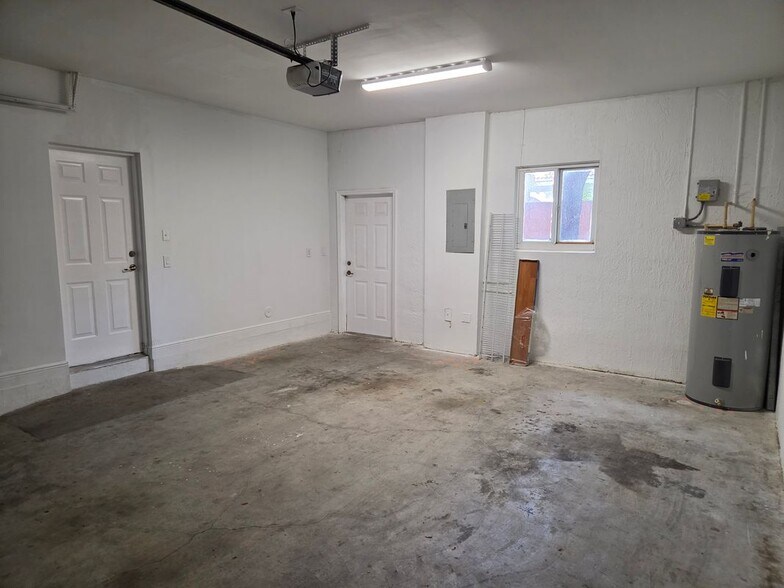 Building Photo - 5984 SW 8th St